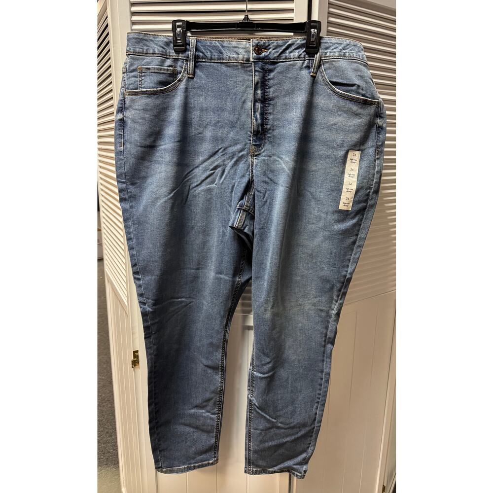NWT Ladies Ava & Viv High Rise Skinny Jeans - Size 24